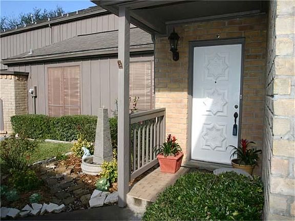 5th image of 18033 Bal Harbour Dr