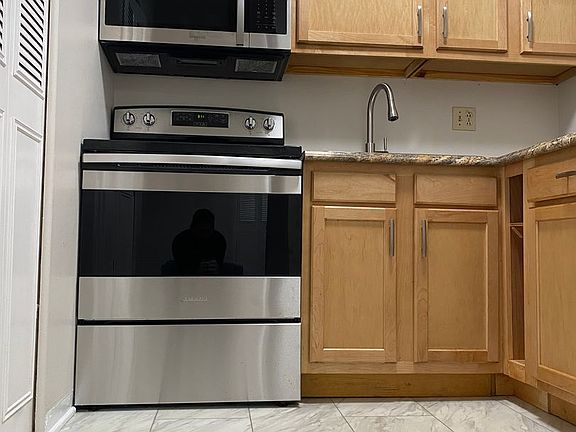 2nd image of 2604 Le Blanc Ct APT 7