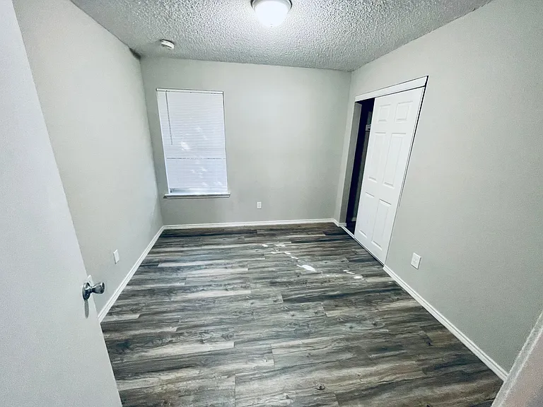 10824 Ives St — Photo 13