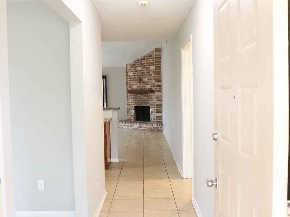 1st image of 2107 Hammerwood Dr