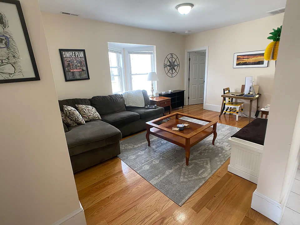 24 Willard Ave #3F