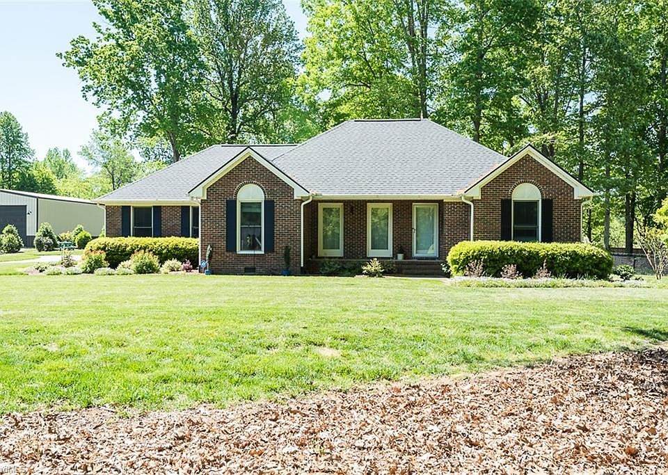 1st image of 346 Canterwood Dr