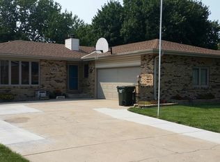 1911 N 76th St, Lincoln, NE 68505