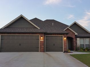 1626 E Washington Pl, Broken Arrow, OK 74012
