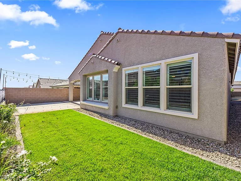 10456 Skye Arroyo Ave — Photo 46