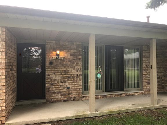 4th image of 14849 Village Ct