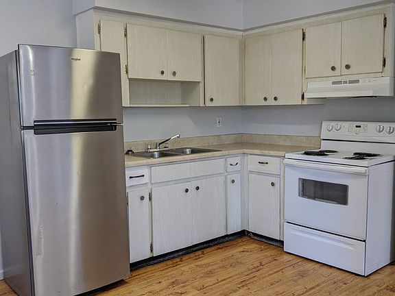 2nd image of 1760 21st St S