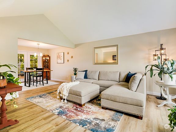 5th image of 3902 17th Avenue Ct NW