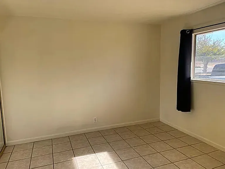 13360 Navajo Rd — Photo 6