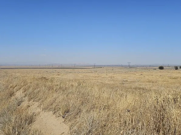 120th St W, Lancaster, CA 93536