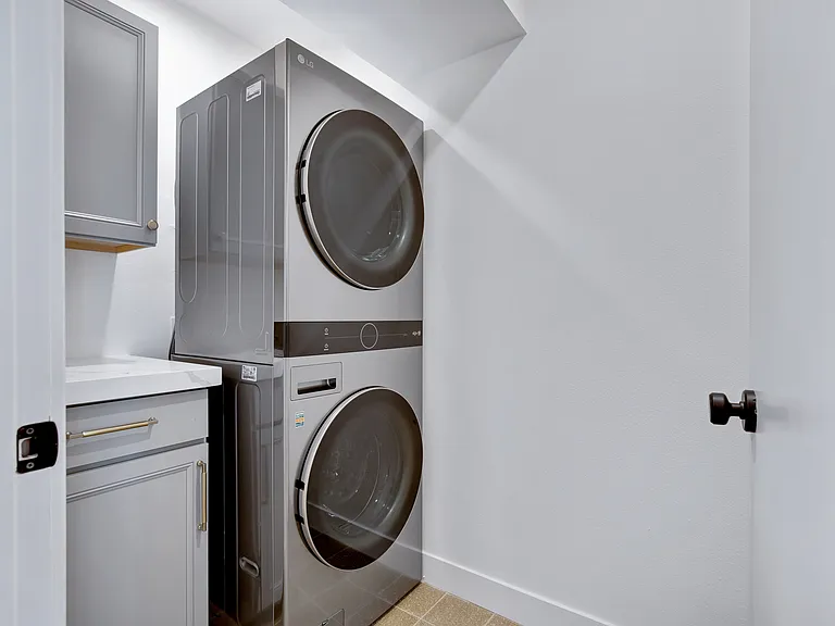 2514 N 60th Pl — Photo 30