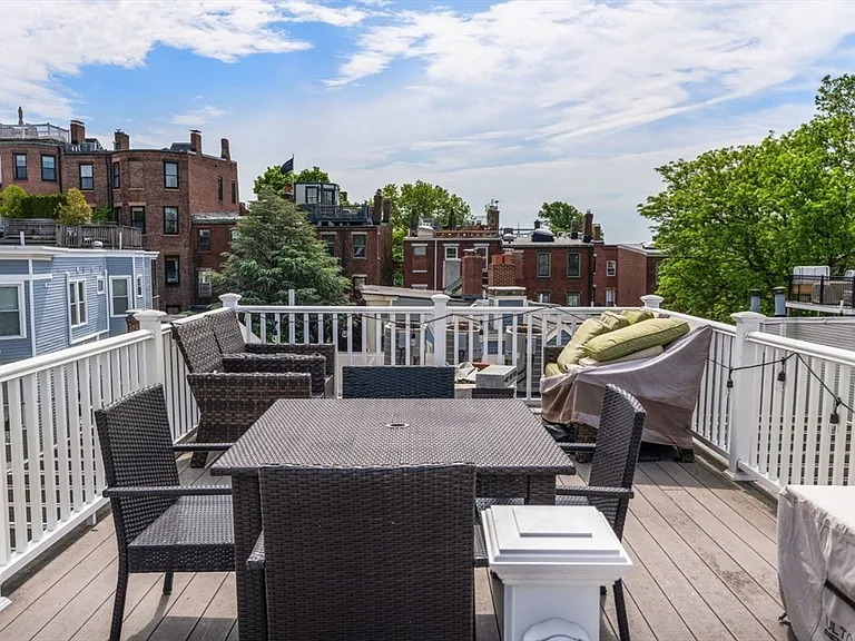42 Pleasant St #1 — Photo 24