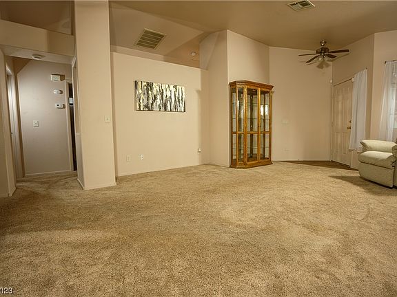5th image of 2883 Dome Peak Ct