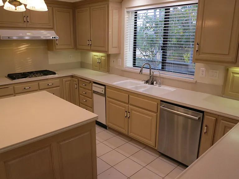 713 Pamela Cir — Photo 16