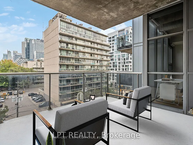 60 Bathurst St #507 — Photo 9