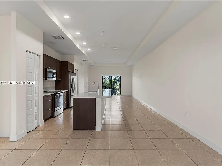 8031 NW 104th Ave #31 — Photo 3