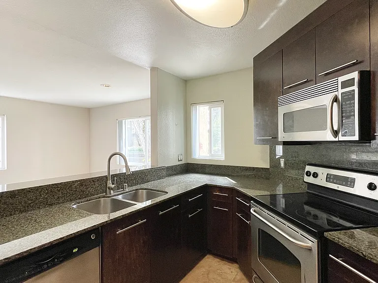 7565 Charmant Dr #405 — Photo 5