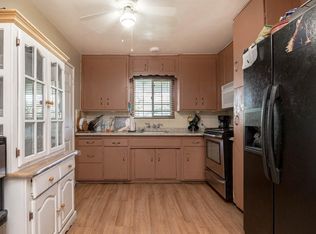 1204 Huntington Dr, Modesto, CA 95350