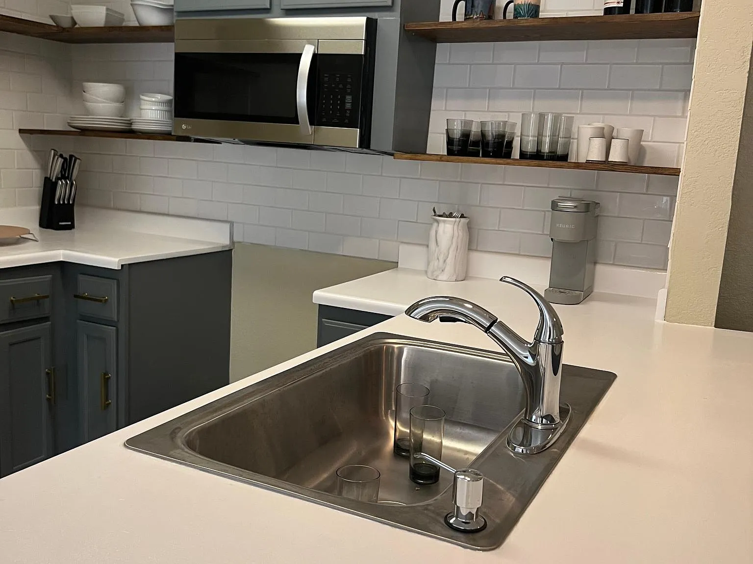1 bed, 696 sqft, $1,295 — Photo 4