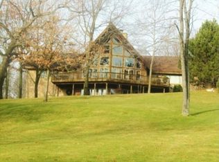 2131 Ridge Dr, Lake Geneva, WI 53147