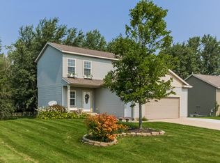 3243 Pebble Run St, Jenison, MI 49428