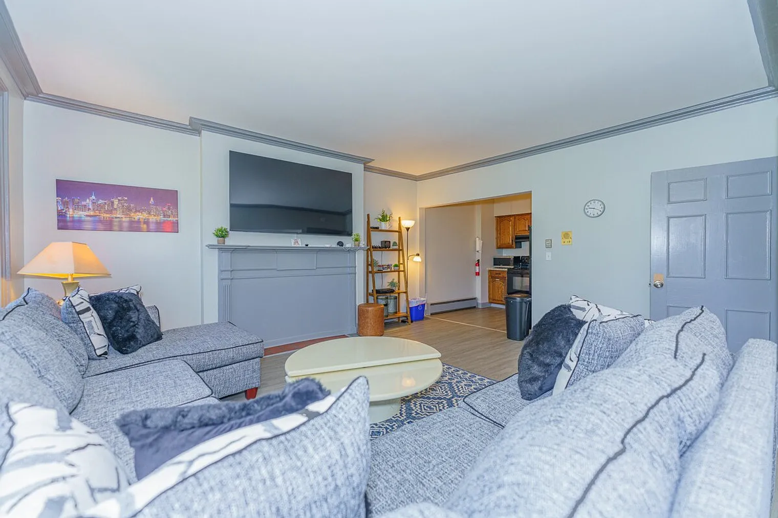 5 bed, 4.0 bath, $10,847 — Photo 4