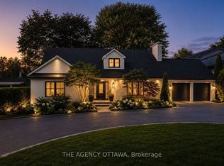 3651 Revelstoke Dr, Ottawa, ON K1V7C2