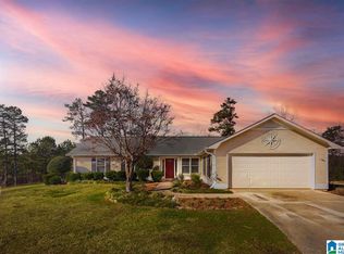 37 Bailey Ln, Heflin, AL 36264