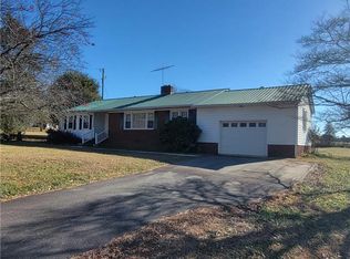1126 Mill Creek Rd, Ramseur, NC 27316