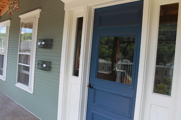 1st image of 6 Sibley Ave