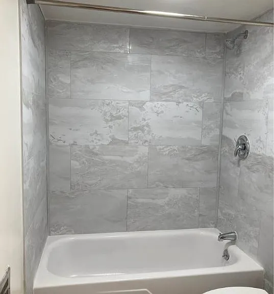 Eagle Pointe Apartments — Photo 8