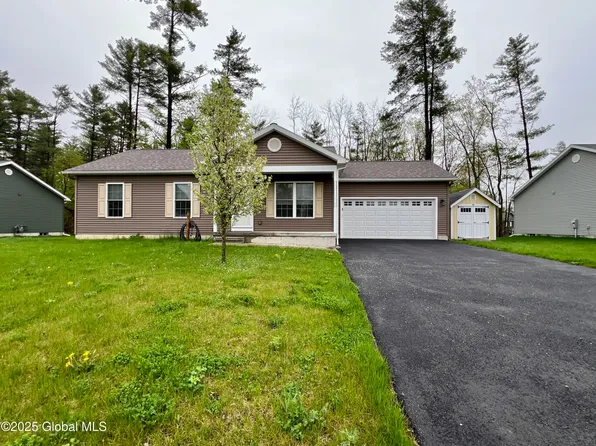 8 Alexander Way, Hudson Falls, NY 12839