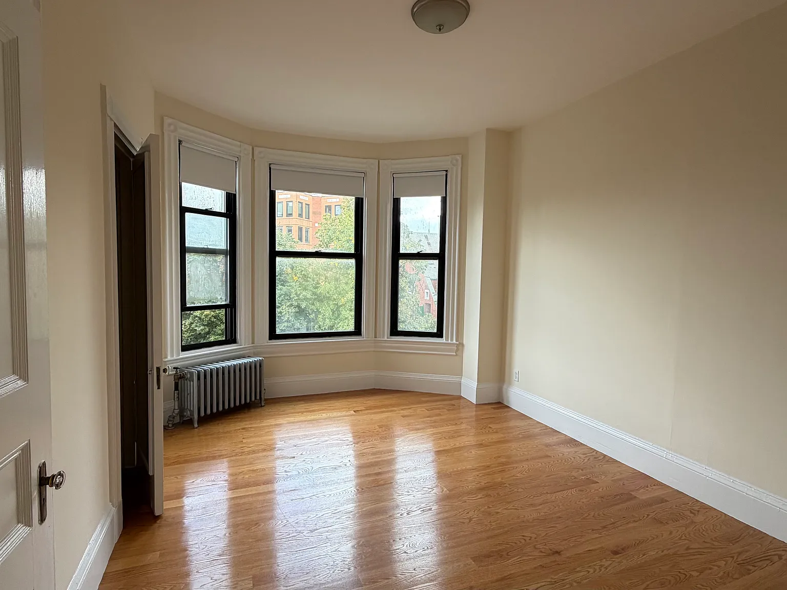2 bed, 9999 sqft, $3,600 — Photo 4