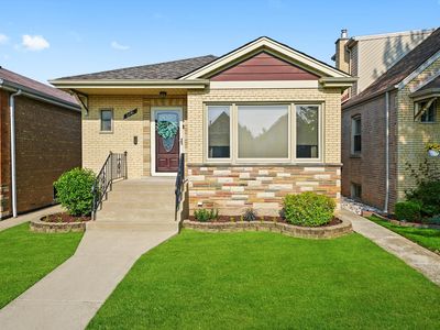 6041 S Tripp Ave, Chicago, IL, 60629