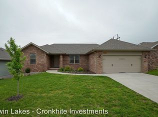 2496 W Spring Water St, Springfield, MO 65803