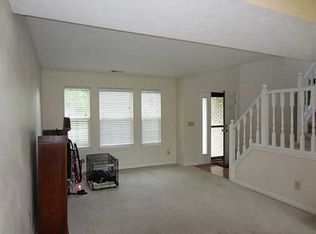 6233 Valleyview Dr, Fishers, IN 46038