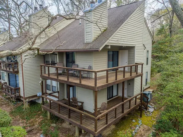 91 Villa Ridge Dr, Hartfield, VA 23071