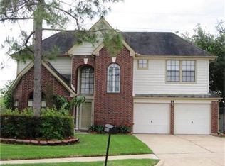 2606 S Brompton Dr, Pearland, TX 77584