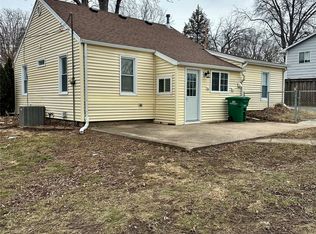 318 NW 52nd Ave, Des Moines, IA 50313