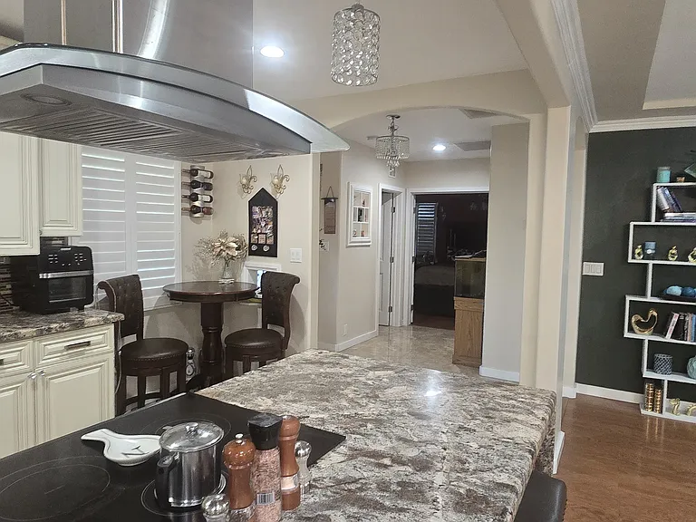 61 E Valencia Dr — Photo 23