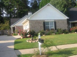 280 Woodgate Cir, Fayetteville, GA 30214