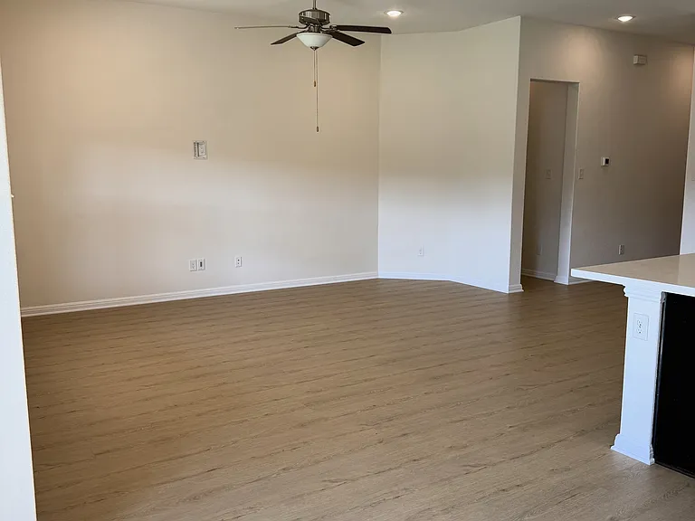 1541 Harrongton Way — Photo 7