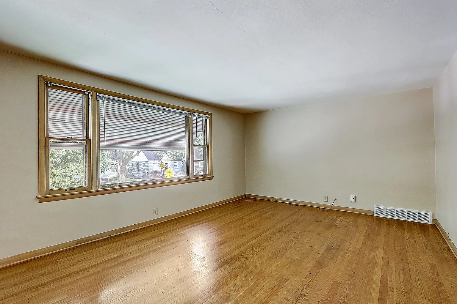 4670-4672 N 45th St #4670 photo 1