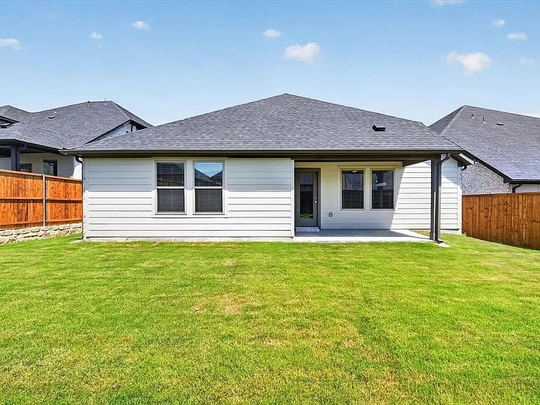 709 Summerberry Dr — Photo 18