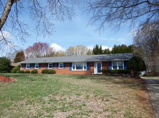 4025 Yarbrough Ave, Winston Salem, NC 27106