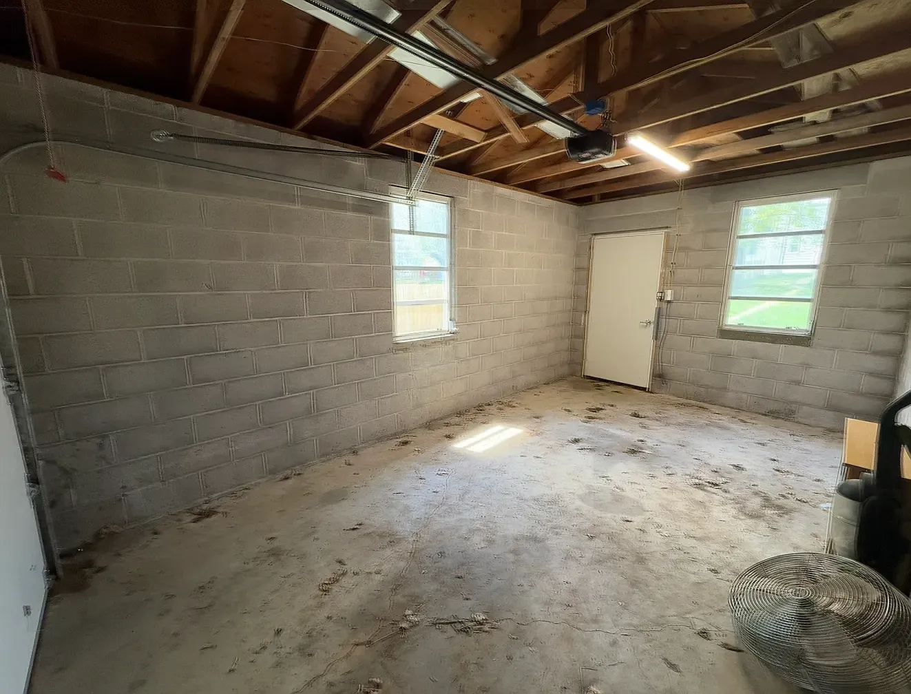 Studio, 200 sqft, $200 — Photo 3