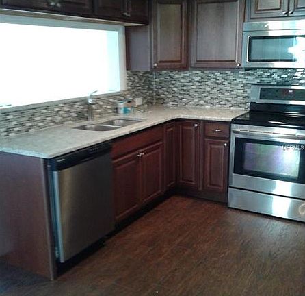 4th image of 1781 Prince Philip St