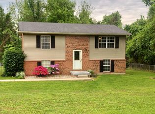 153 W Tophill Ter, Elizabethtown, KY 42701