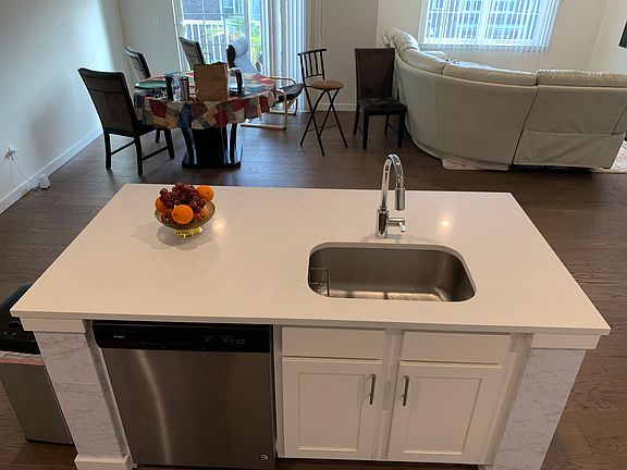 Counter top with Dinning, Living Room