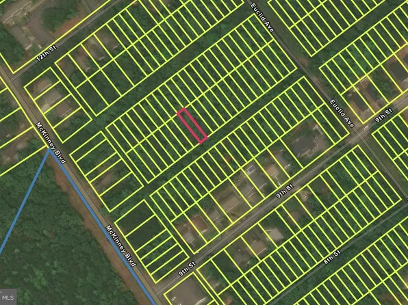 16 10th St, Colonial Beach, VA 22443